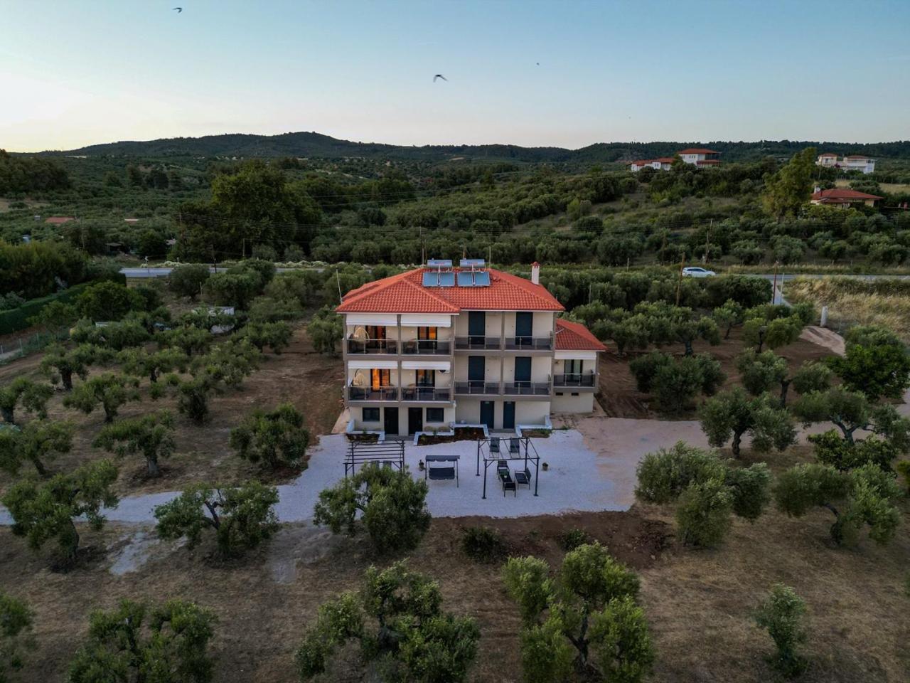 Apartment G C Luxury Nikiti (Sithonia)