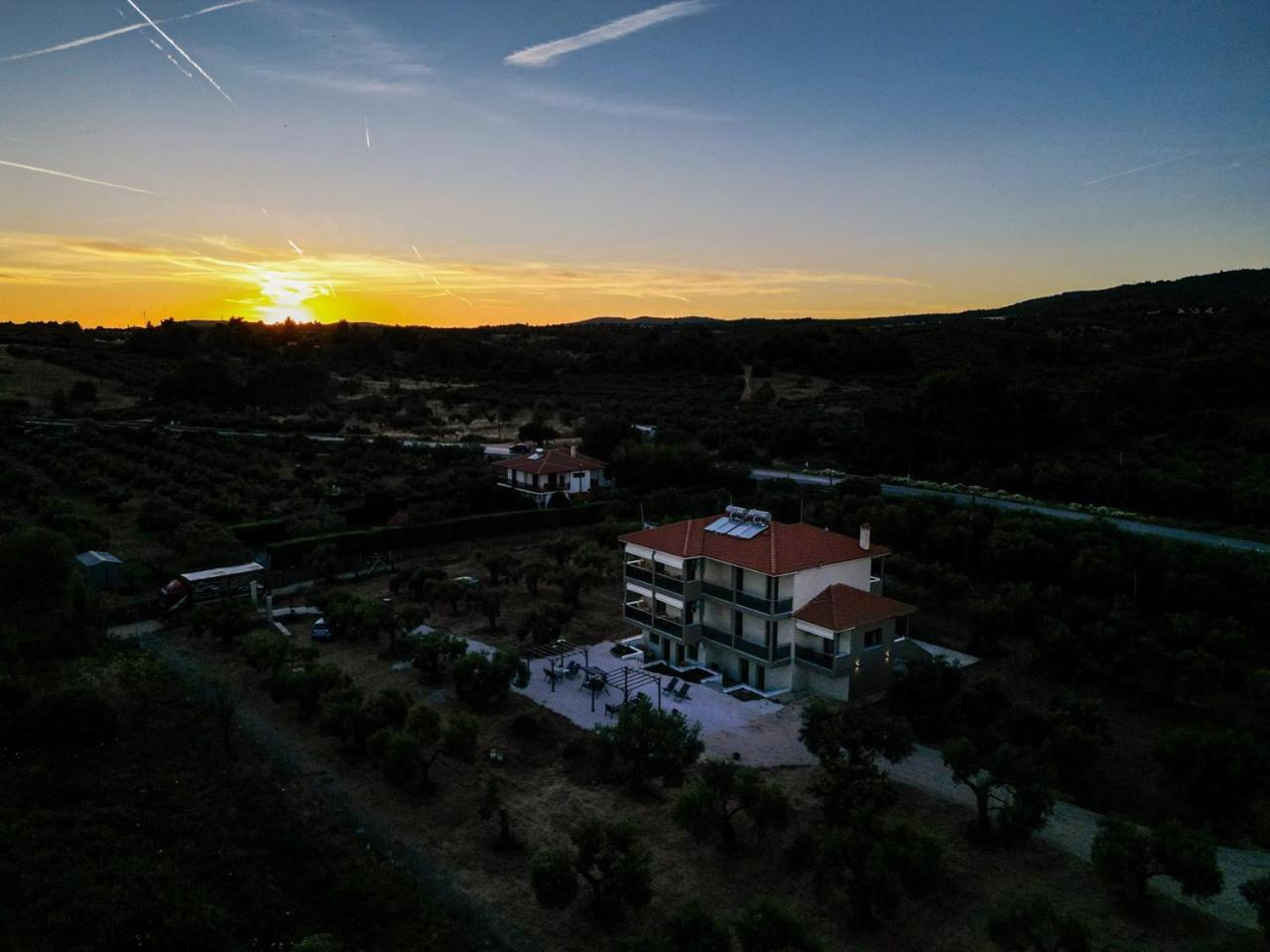 G C Luxury Apartment Nikiti (Sithonia)